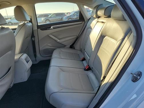 2018 Volkswagen Passat 2.0T S