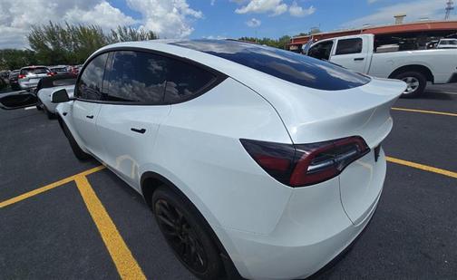 2023 Tesla Model Y Long Range Dual Motor All-Wheel Drive