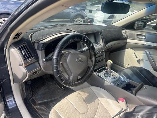 2010 INFINITI G37x Base