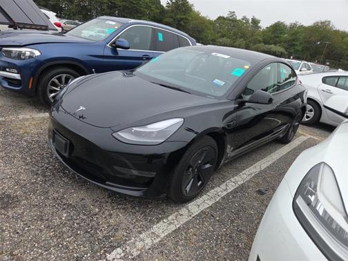 2022 Tesla Model 3 Standard Range Plus