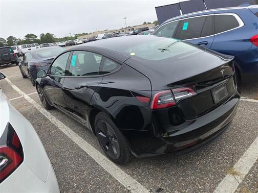 2022 Tesla Model 3 Standard Range Plus