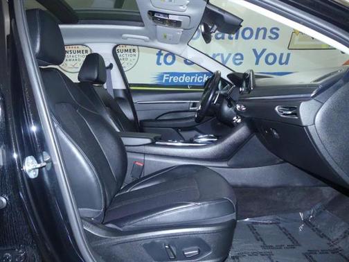 2021 Hyundai SONATA Limited