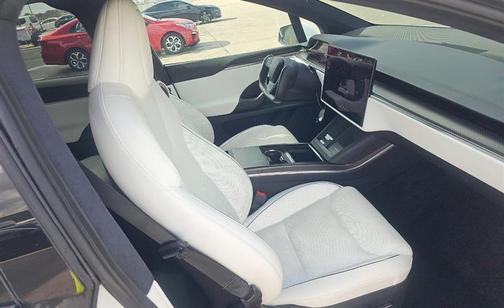 2022 Tesla Model X Plaid Tri Motor All-Wheel Drive