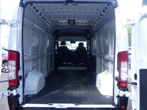 Bright White Clearcoat 2025 RAM ProMaster 2500 Tradesman