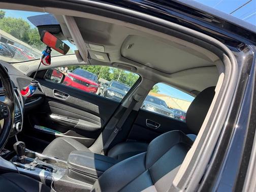 Crystal Black Pearl 2018 Acura TLX Base