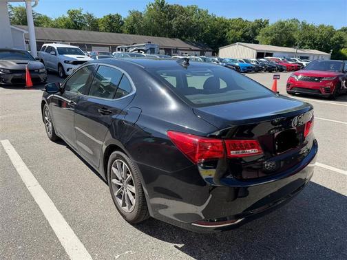 Crystal Black Pearl 2018 Acura TLX Base