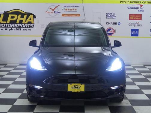 2022 Tesla Model Y Long Range Dual Motor All-Wheel Drive