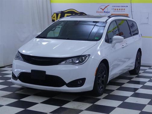 2018 Chrysler Pacifica Touring-L Plus