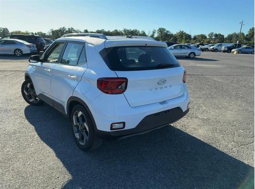 2023 Hyundai VENUE SEL