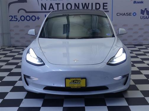 Pearl White Multi-Coat 2020 Tesla Model 3 Performance