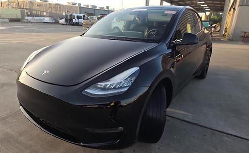 2022 Tesla Model Y Long Range Dual Motor All-Wheel Drive