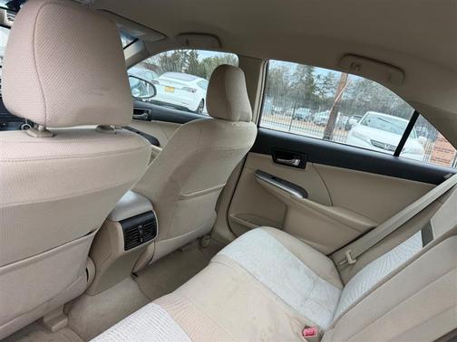 2013 Toyota Camry Hybrid XLE