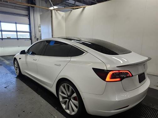 2019 Tesla Model 3 Performance