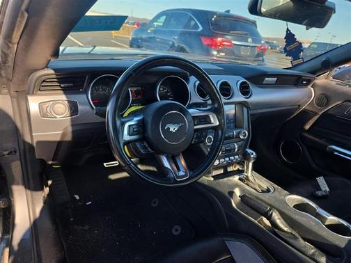 2022 Ford Mustang EcoBoost