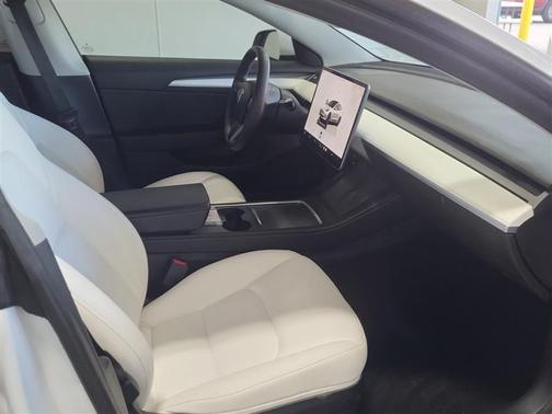 Pearl White Multi-Coat 2022 Tesla Model 3 Standard Range Plus