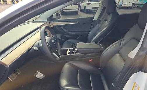 Pearl White Multi-Coat 2023 Tesla Model 3 Standard Range