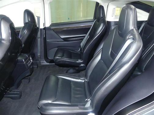 2016 Tesla Model X 90D