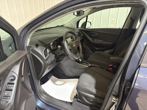 Storm Blue Metallic 2018 Chevrolet Trax LS