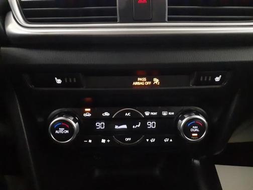 2018 Mazda Mazda3 Touring