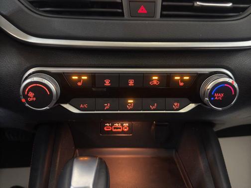 2020 Nissan Altima SR Intelligent AWD