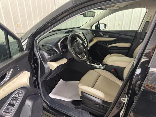 Crystal Black Pearl 2024 Subaru Ascent Limited 7-Passenger