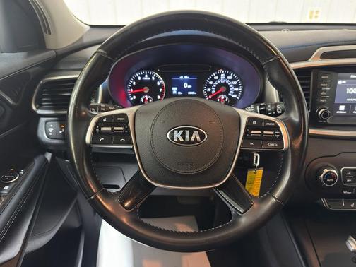 2020 Kia Sorento LX