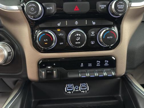 2022 RAM 2500 Laramie Crew Cab 4x4 6'4' Box