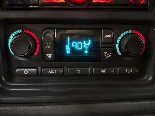 2005 Chevrolet Silverado 2500 LS H/D Crew Cab