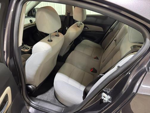 2015 Chevrolet Cruze 1LT