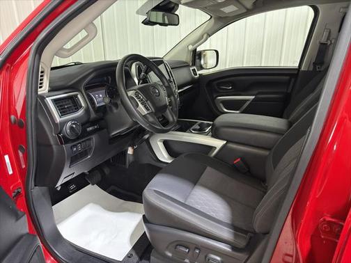 2021 Nissan Titan SV