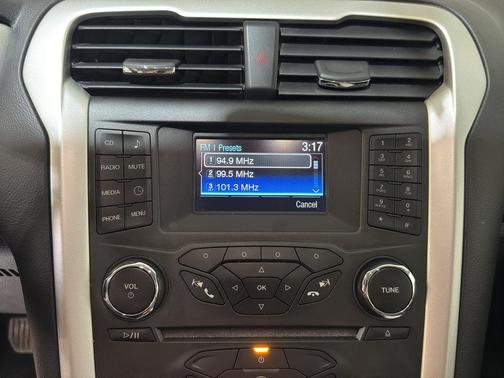 Magnetic 2016 Ford Fusion S
