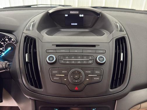 Lightning Blue Metallic 2017 Ford Escape SE