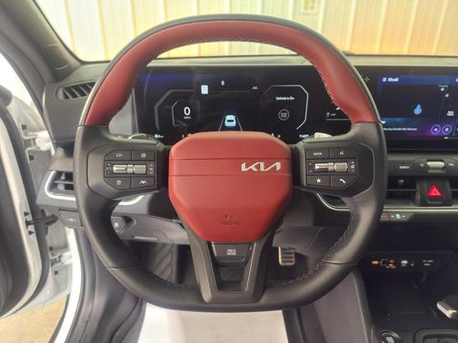 Snow White Pearl 2025 Kia K4 GT-Line Turbo
