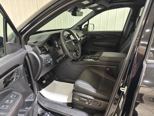 2025 Honda Passport AWD Black