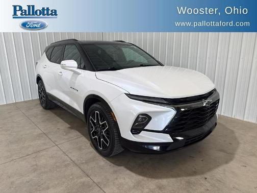 Iridescent Pearl Tricoat 2024 Chevrolet Blazer RS