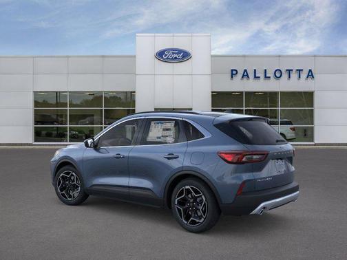 2026 Ford Escape Platinum