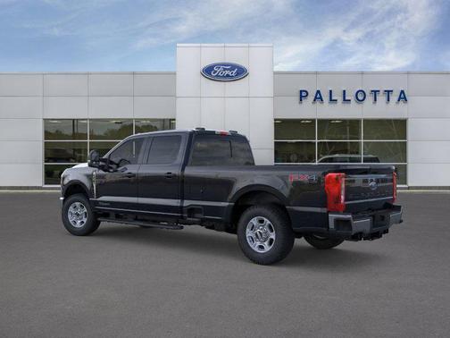 2026 Ford F-350 XLT