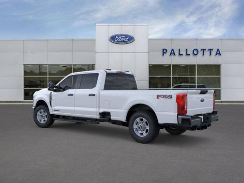 Oxford White 2026 Ford F-250 XLT