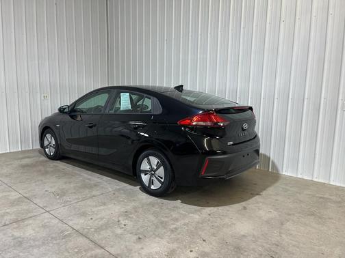 2018 Hyundai IONIQ Hybrid Blue