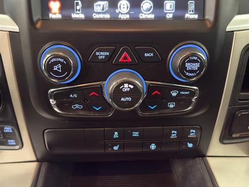 Granite Crystal Metallic Clearcoat 2015 RAM 1500 Big Horn