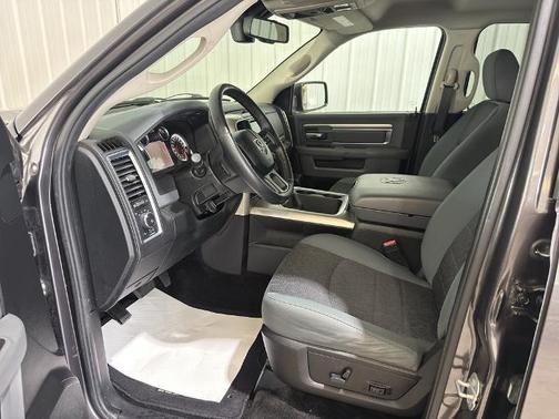 Granite Crystal Metallic Clearcoat 2015 RAM 1500 Big Horn