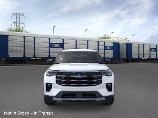 Star White Metallic Tri-Coat 2026 Ford Explorer Active