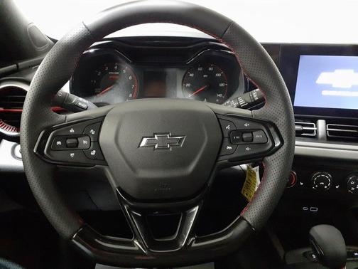 Mosaic Black Metallic 2024 Chevrolet Trax FWD 1RS