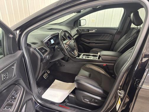 Agate Black Metallic 2022 Ford Edge ST