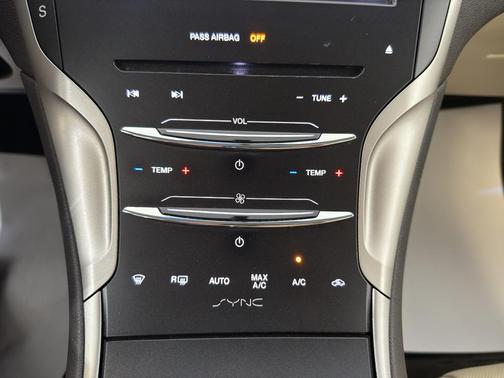 2015 Lincoln MKZ Base