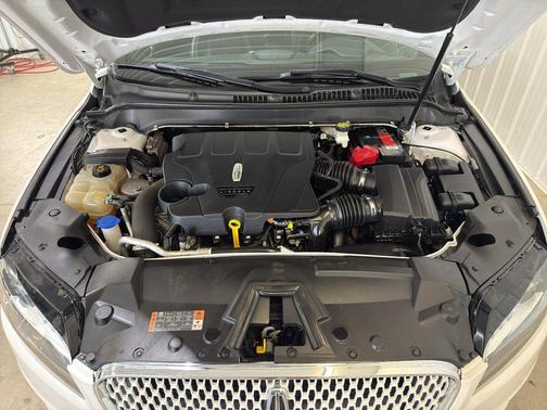 White Platinum Metallic Tri-Coat 2020 Lincoln MKZ Reserve