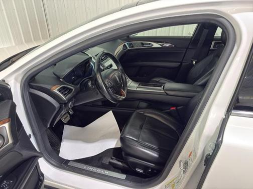 White Platinum Metallic Tri-Coat 2020 Lincoln MKZ Reserve