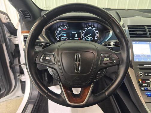 White Platinum Metallic Tri-Coat 2020 Lincoln MKZ Reserve