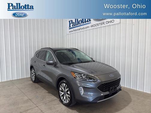 2022 Ford Escape Titanium