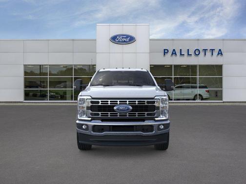 Oxford White 2026 Ford F-350 XLT